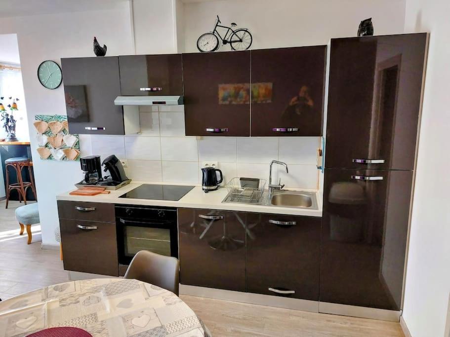 Gite 65 M2 200 M Gare T-G-V 400 M Centre-Ville Grand Parking 250 Places Gratuit Face Au Logement Arras Eksteriør bilde