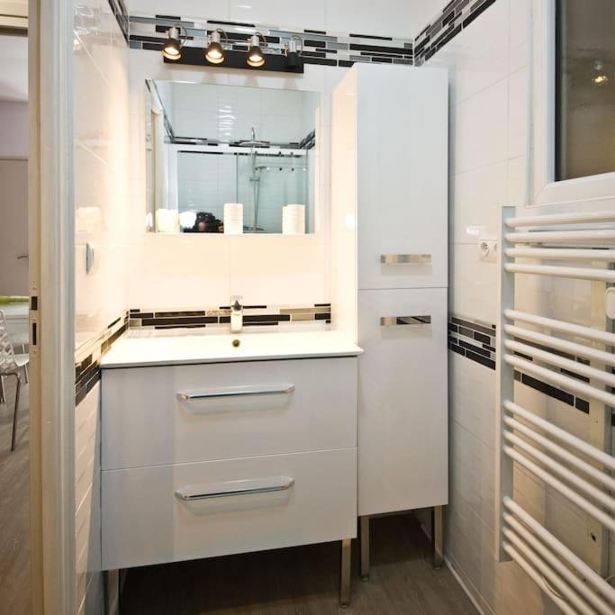 Gite 65 M2 200 M Gare T-G-V 400 M Centre-Ville Grand Parking 250 Places Gratuit Face Au Logement Arras Eksteriør bilde