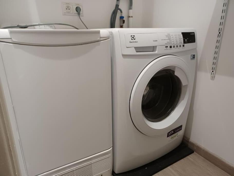 Gite 65 M2 200 M Gare T-G-V 400 M Centre-Ville Grand Parking 250 Places Gratuit Face Au Logement Arras Eksteriør bilde